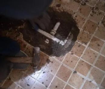 白山市卫生间漏水维修公司为您分享下卫生间渗水如何处理及注意事项